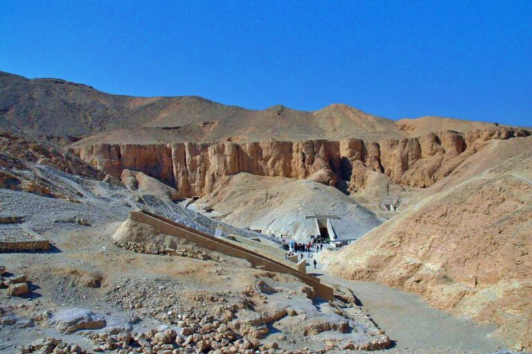 the-leggendary-Valley-of-the-Kings